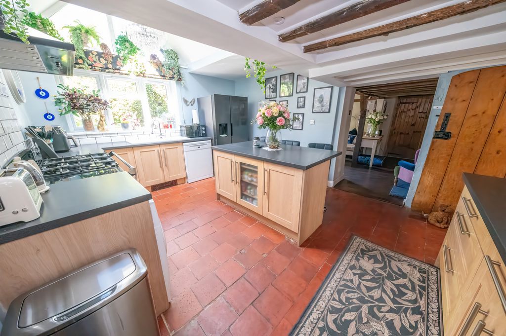 2 Fishers Hill